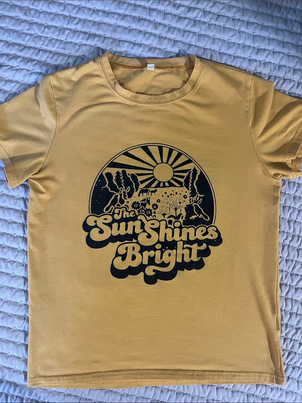 Vintage style Mustard Yellow Unisex Graphic Tee - The Sun Shines Bright - Picture 1 of 5